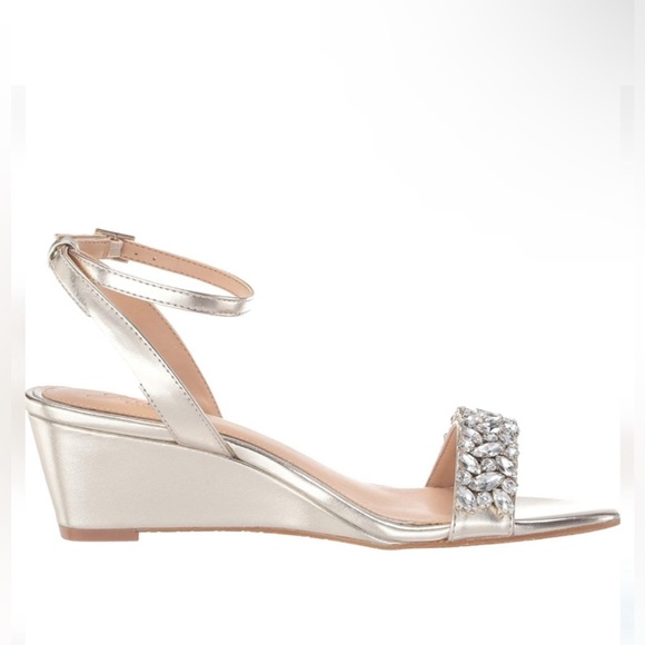 🌟Badgley Mischka Sandals 🌟Like new 🆕 - Picture 4 of 17